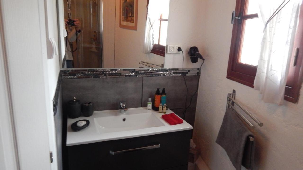The Petite Chalet Chambre D'Hotes L'Isle-Jourdain  Экстерьер фото