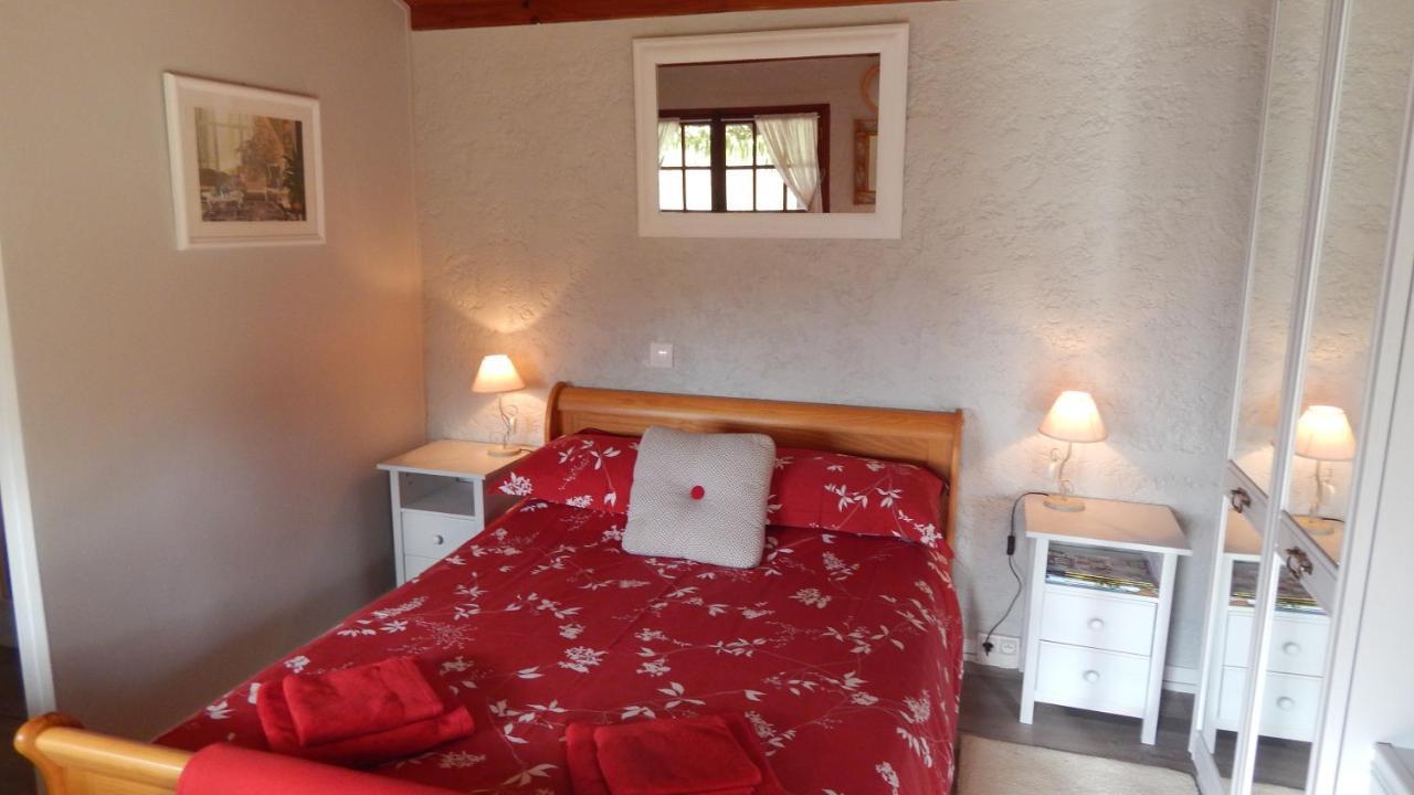 The Petite Chalet Chambre D'Hotes L'Isle-Jourdain  Экстерьер фото