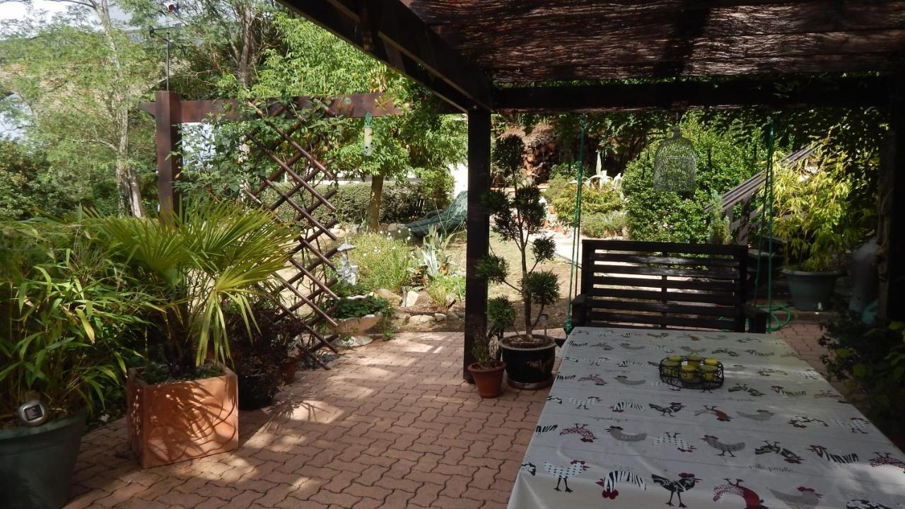 The Petite Chalet Chambre D'Hotes L'Isle-Jourdain  Экстерьер фото